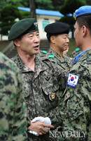 [포토] '레바논평화유지단' 격려하는 '김상기' 육군참모총장