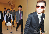 [포토] 울랄라세션 '임윤택'결혼식...등장하는 울랄라멤버들!