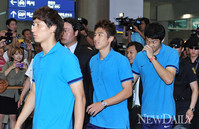 [포토]인천공항으로 입국하는 '지동원-구차철-정성룡'