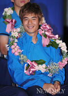 [포토]올림픽축구대표팀 입국, '밝게 웃는 기성용'