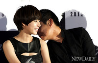 [포토] '공모자들' 조윤희-임창정, '속닥속닥, 그들의 귓속말은??'