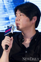 '점쟁이들' 감독 신정원, 