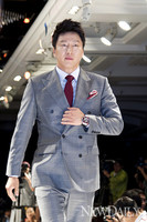 [포토] '점쟁이들' 김수로, '임태산의 결혼식 아닙니다!!'