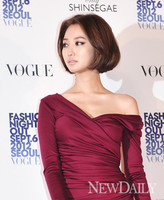 [포토] 보그패션축제, 고준희 '한쪽 어깨 흘러내린 듯한 원피스'