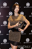 [포토] '메트로시티 2012 FW' 김효진, '도도한 각선미!!'