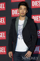 [포토] 윤계상, '콧수염 길렀을 뿐인데 터프가이로 변신!!'