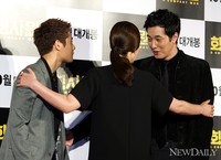 [포토] '회사원' 김동준-이미연-소지섭, '포토타임 회의중!!'