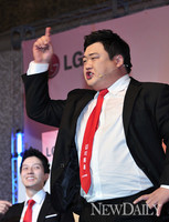 [포토] LG 김치냉장고 광고모델로 김준현 발탁!! 톡톡쇼 개최