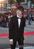 [포토]2012코리아드라마어워즈, 깔끔한 수트의 곽동연