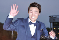 [포토]2012코리아드라마어워즈, 넝쿨당의 그남자'이희준' 레드카펫 밟다!!