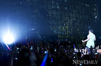 [포토] 싸이, '서울광장 8만명 모두 Shake it!! Shake it!!'