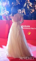 [포토]부산국제영화제, 남보라 레드카펫 위의 여신미모
