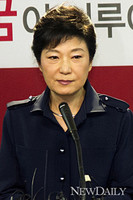 [포토] 박근혜 후보 선대위 인선 발표..선대위원장 김용준·김성주·정몽준·황우여