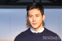 [포토] 잘 생긴 그 남자..'고수' 팬사인회 가져..