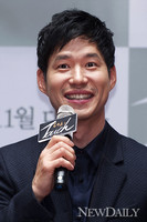 '터치' 유준상, “민병훈 감독, 영화 위해 집을 뺏다