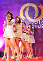 [포토] '에이핑크-라니아' 광고주대회에서 축하공연