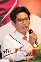 [포토]넥센 3대 감독 염경엽 취임..