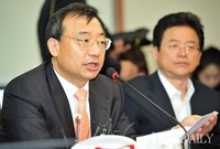 [포토] 발언하는 이정현 새누리당 공보단장