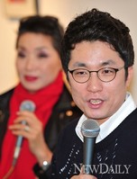 [포토] 새누리당 김상민 청년위원장 기자들과의 깜짝 만남