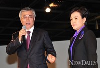 [포토] 강금실, 생명의정치 출판기념회 찾은 문재인 후보..