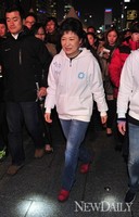 [포토] 청바지에 후드티입은 박근혜 후보..