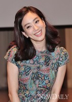 [포토] 드라마의제왕, 인사하는 두 여배우 '정려원-오지은'