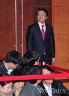 [포토]D-43, 단일화 위해 입장하는 안철수 후보