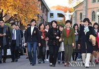 [포토]D-34, 성심여고 모교 방문한 박근혜 후보