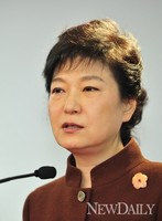 [포토]D-28, 교육정책 발표하는 박근혜 후보