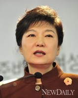 [포토]D-28, 교육정책 내놓은 새누리당 박근혜후보