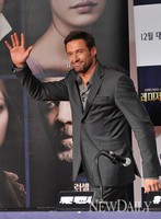 [포토] 휴 잭맨, 누구 보고 손 흔드는 거야?