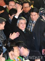 [포토]D-22, 서울유세에 나선 문재인 후보