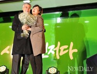 [포토]D-22, 문재인 후보 지지에 나선 부인 김정숙씨