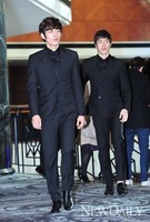 [포토] 신인그룹 7942, 블랙수트의 정갈한 매력