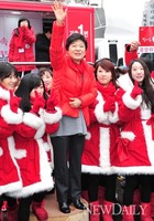 [포토]D-12, 마천시장 찾은 박근혜 후보