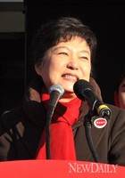 [포토] 박근혜, 광화문 유세에서 