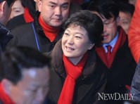 [포토]D-8, 입장하는 박근혜 후보