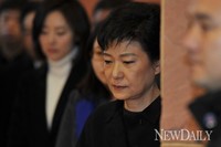 [포토]D-6, 故김우동씨 영결식장에 참석한 박근혜 후보
