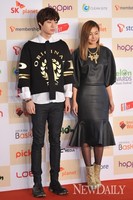 [멜론뮤직어워드]안재현-송해나, '역시 모델 포스'