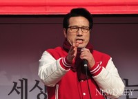 [포토]D-2, 박근혜 후보 유세 지원하는 정병국 의원