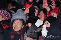 [포토]D-2, 박근혜 후보 찾은 일산 시민들..