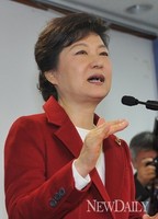 [포토]D-1, 박근혜 후보..'어머니 마음으로 민생대통령 되겠다'