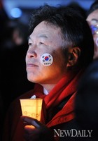 [포토]D-1, 박근혜 후보 유세장을 찾은 4전5기 홍수환씨