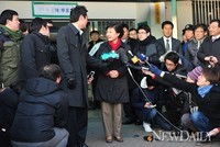 [포토]제18대 대선, 인터뷰에 답하는 박근혜 후보