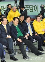 그때 그 순간... 민주당에선...