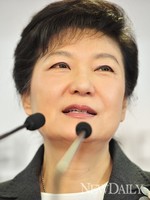 [포토] 박근혜 대통령 당선자, 대국민인사