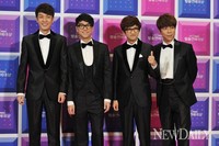 [포토] MBC 연예대상, 스윗소로우 '블랙수트 입고 훈남포스 '