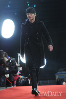 [포토]KBS연기대상, 서인국 '레드카펫 모델같은 워킹'