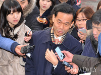 [포토]인수위, 출근하는 임종훈 행정실장