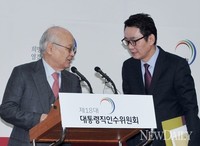 [포토]김용준 인수위원장 '대선공약 사수 의지 표명'